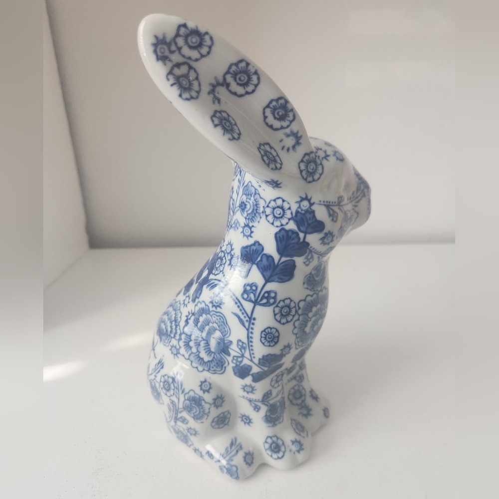 Begonia Market Chinoiserie Bunny Blue and White Floral Ceramic - Picture 4 of 11